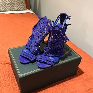 Gorgeous purple statement shoes